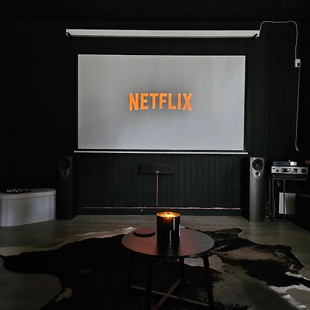 Black Box Cinema Appartement Avec Balneo エピナル エクステリア 写真